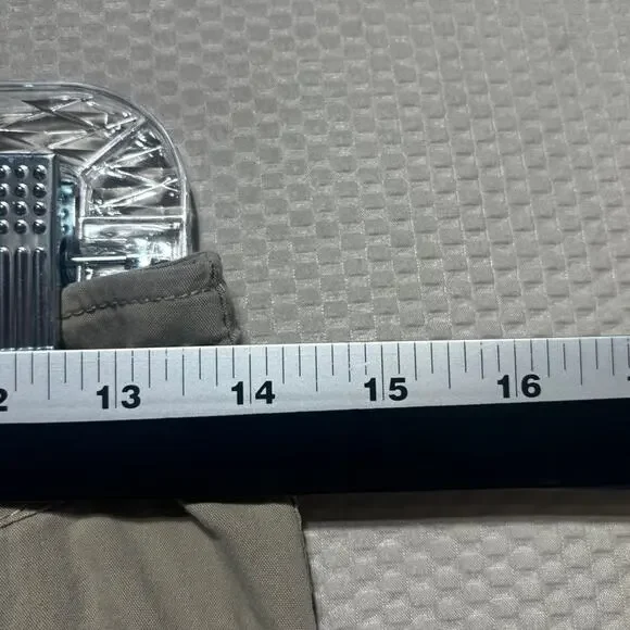 Kuhl Womens Hiking Pants Size 4 Regular Tan Cargo Roll Up Outdoor Utility Travel - Picture 7 of 10